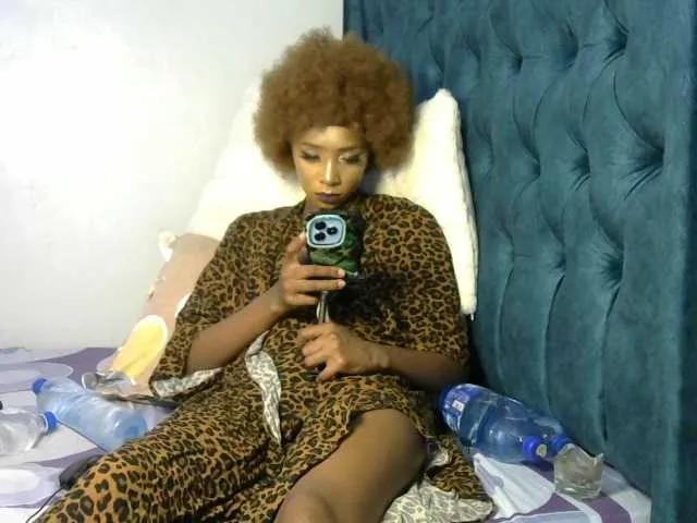 Freechat Quinbeib on BongaCams