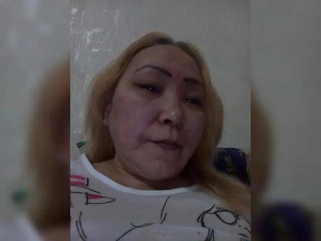 Qweentis on BongaCams 