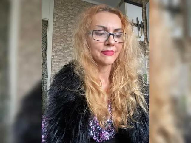 Offline Ritia on BongaCams