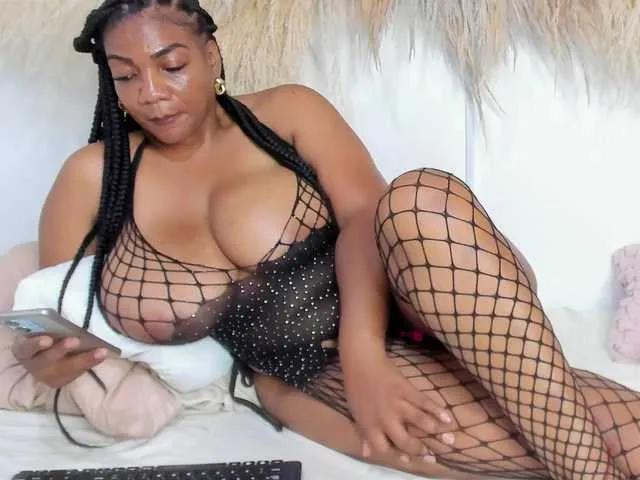 Offline Shakebigass on BongaCams