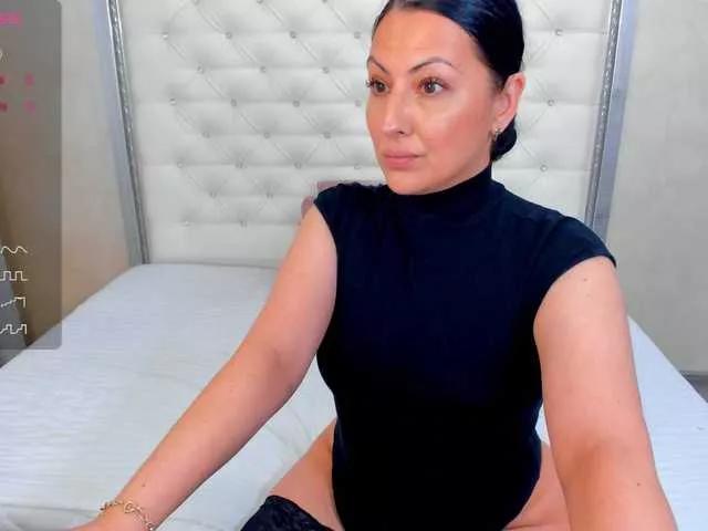 Freechat shycinderela on BongaCams