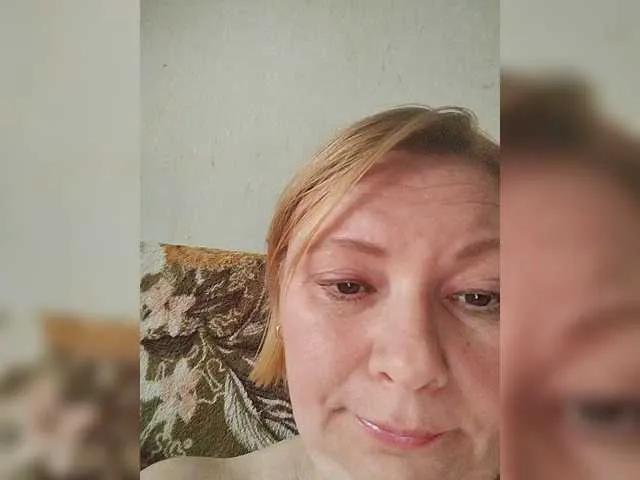 Offline Stella65 on BongaCams