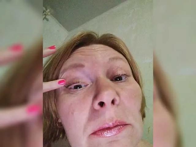 Offline Stella65 on BongaCams