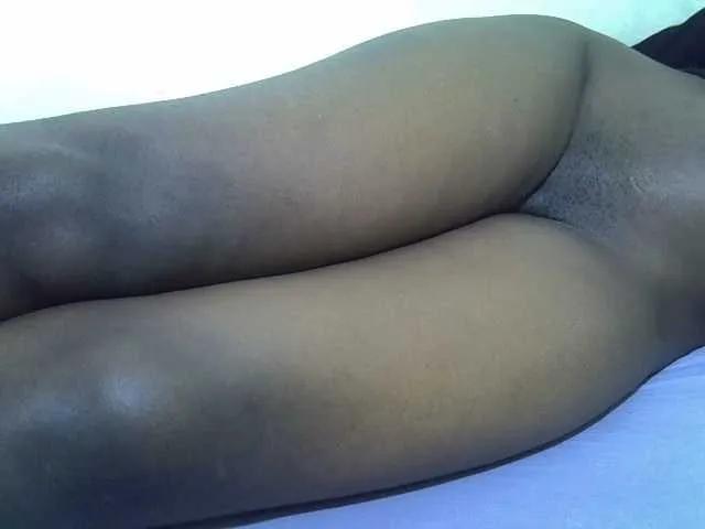 Freechat Sweetnana01 on BongaCams