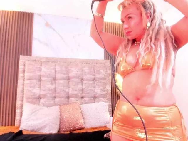 Offline taylor-anastasia on BongaCams