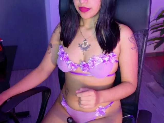 Offline UnderBaby on BongaCams