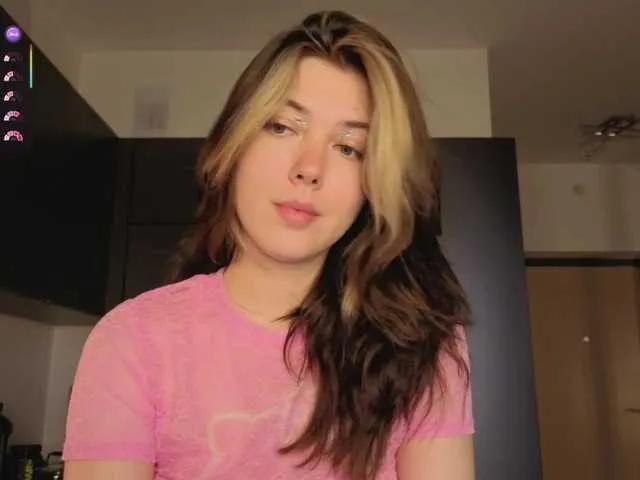 Vanessa-Walters — Role -playing games, blowjob, slap, vibrations, dirty conversations, footfitish, striptease, humiliation of penis crumbs