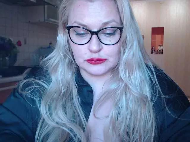 Freechat WifeyNusha on BongaCams