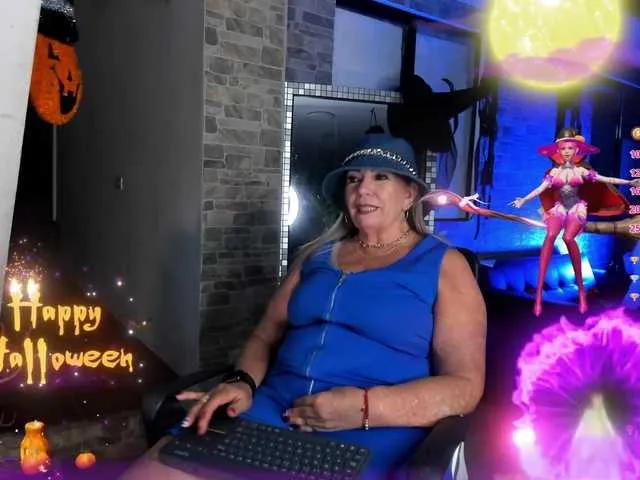 Offline xcarlet1 on BongaCams