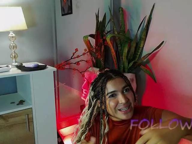 Offline zoeyfox on BongaCams