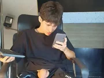 Freechat _dantfox_ on Chaturbate