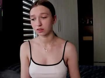 Freechat alisaa_01 on Chaturbate