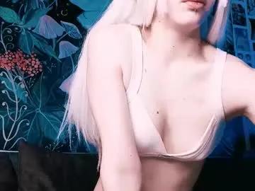 Freechat babe_moister on Chaturbate
