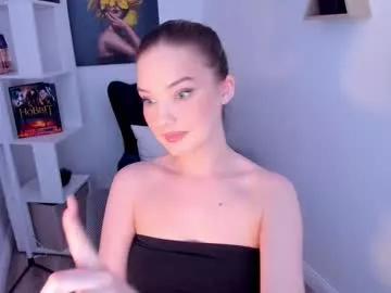 Freechat bloomingheart on Chaturbate