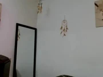 Freechat bombshellbaeby on Chaturbate