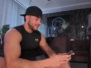 camilowatson — play and lick nipples [50 tokens left]