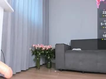 Freechat cherrypie_001 on Chaturbate