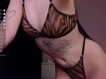 Freechat cherrystoun on Chaturbate