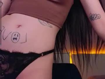 Freechat cherrystoun on Chaturbate