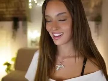 Freechat clara_smile on Chaturbate