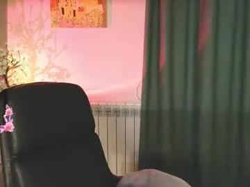 Freechat cravelucy on Chaturbate