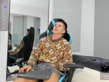 Freechat daddyrich4u on Chaturbate