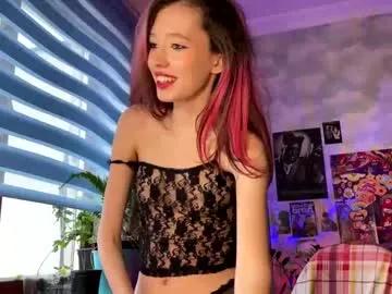 Away darlingdarinka on Chaturbate