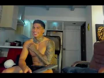 Freechat dominiofit on Chaturbate