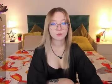 elliup — Make me wet #daddysgirl #daddy #shy #cute #blonde [53 tokens remaining]