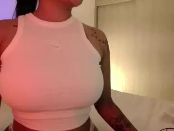 Freechat emilia_ghendle on Chaturbate