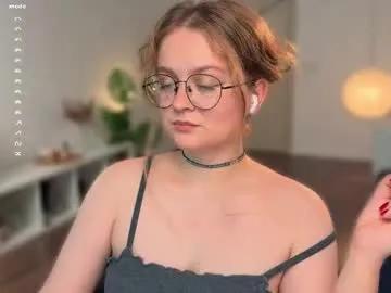 Freechat emilyforelsket on Chaturbate