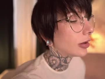 Freechat fuckingtoy_ on Chaturbate