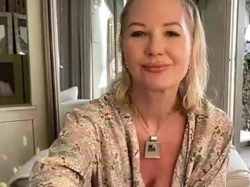 Freechat gl1tter_barbie on Chaturbate