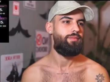 Freechat hairyrobxxx on Chaturbate