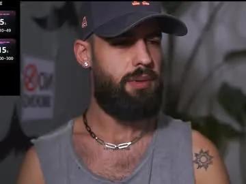 Freechat hairyrobxxx on Chaturbate