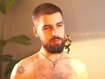 Freechat hairyrobxxx on Chaturbate