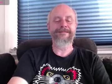 Freechat hardmrlazy on Chaturbate