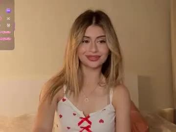 Freechat holayoula on Chaturbate