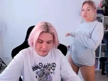 Freechat hottyblonds on Chaturbate