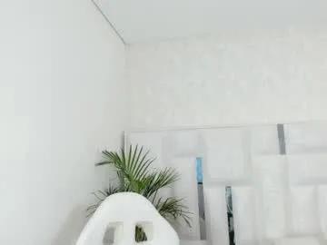 Freechat imkrystall on Chaturbate