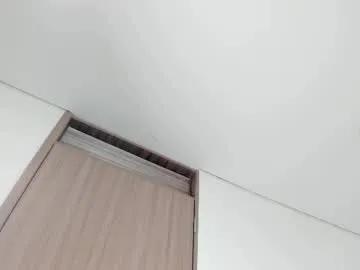 Freechat imkrystall on Chaturbate