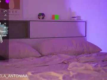 Away isabela_antonia_ on Chaturbate
