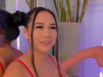 Freechat jazmine_21 on Chaturbate