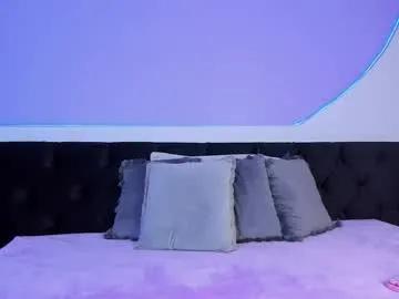 Freechat julieta_cortes__ on Chaturbate