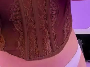 Freechat julieta_cortes__ on Chaturbate