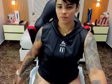 Freechat karolandluna on Chaturbate