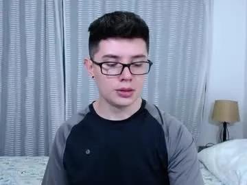 Freechat kevinhunts on Chaturbate