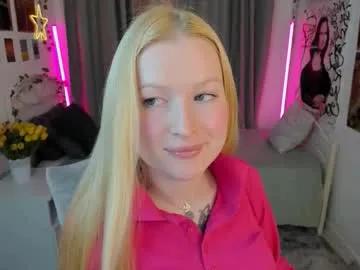 Freechat laly_peach on Chaturbate