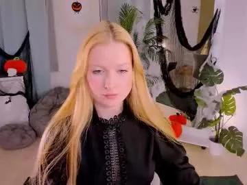 Freechat laly_peach on Chaturbate