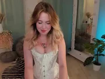 Freechat lanaroselle on Chaturbate